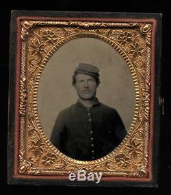 1/6 Tintype Photo Handsome Civil War Soldier Mustache & Painted Gold Buttons