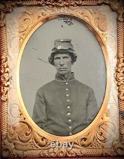 1/9 Tintype Civil War Soldier 1860s Photo in Case