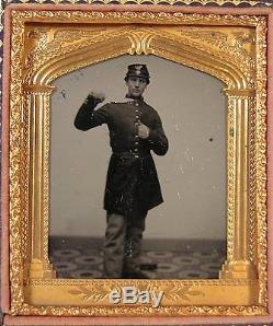 1860's CIVIL WAR 1/6 PLATE TINTYPE PHOTO OF ARMED UNION SOLDIER with BOWIE KNIFE