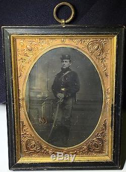 1860's Civil War 1/4 Plate Tintype Photo of Armed Union Army Soldier GP Frame