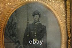 1860s 3.5 CIVIL WAR Ambrotype PHOTO of Armed UNION ARMY SOLDIER green gold