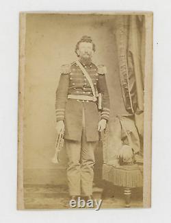 1860s CIVIL WAR SOLDIER CORONET, EPAULETTES, FEATHERED HAT CDV PHOTO READING PA