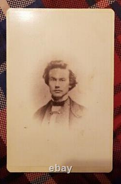 1860s CIVIL WAR SOLDIER. RARE CABINET CARD. COURAGIOUS HERO