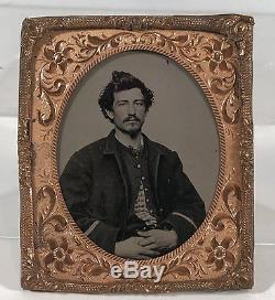 1860s CIVIL WAR TINTYPE PHOTOGRAPH OF A UNION ARMY SOLDIER CIVIL WAR PHOTO