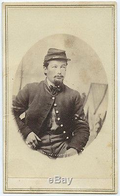 1860s IDd OVAL CENTER IMAGE OF CIVIL WAR SOLDIER IDd AS JOSEPH FLETCHER