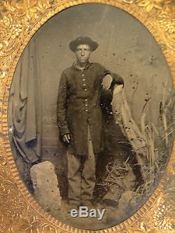19thC Antique CIVIL WAR SOLDIER Frock Coat & GRAVE 1/4 Plate TINTYPE PHOTOGRAPH