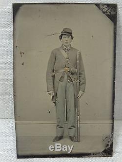 19thC Antique MUSKET Armed CIVIL WAR SOLDIER Union UNIFORM Tinted TINTYPE PHOTO