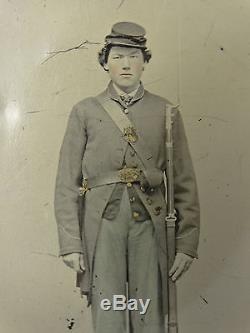 19thC Antique MUSKET Armed CIVIL WAR SOLDIER Union UNIFORM Tinted TINTYPE PHOTO