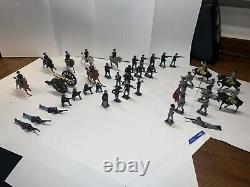 42 Britain's deetail civil war toy soldiers horses & cannon