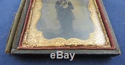 ANTIQUE CIVIL WAR SOLDIER TINTYPE PHOTOGRAPH IN GOLD FILLED VICTORIAN FRAME