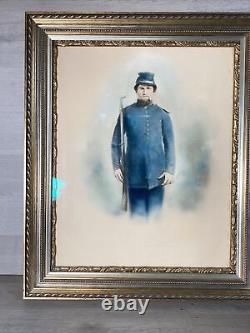 ANTIQUE FRAMED CIVIL WAR SOLDIER IN PASTEL With WEAPON NO ID 21x25