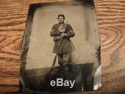 Antique CIVIL War Soldier Tintype Photo 1/4 Plate Armed Rifle With Bayonet