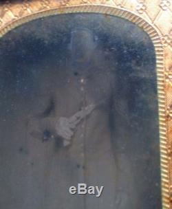 Antique Civil War American Soldier Daguerrotype w GUN & Uniform Union Case RARE