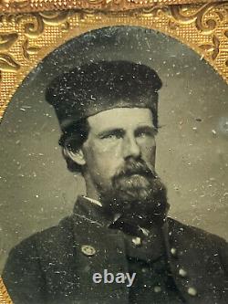 Antique Civil War Era Soldier Tintype Gutta Percha Union Case