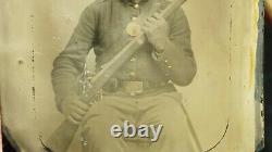 Antique Civil War Era Solider Long Rifle Kepi Portrait Tin Type Leather Case