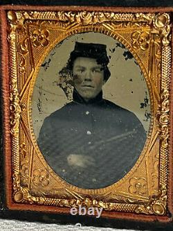 Antique Civil War Seated Union Soldier Freeman Revolver Tintype Leather Case