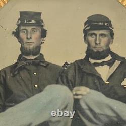 Antique Civil War Union Army 2 Soldiers Portrait Ruby Tinted Ambrotype in Case