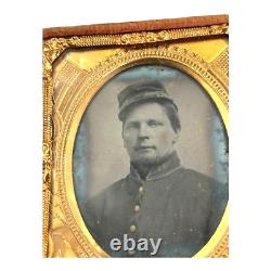 Antique Daguerreotype Photo Civil War Soldier in Uniform Military Army