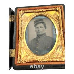 Antique Daguerreotype Photo Civil War Soldier in Uniform Military Army