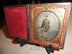CIVIL WAR ARMED UNION SOLDIER 1/6th PLATE AMBROTYPE RIFLE RARE NY CASE CANNON