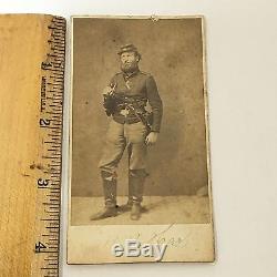 CIVIL WAR PERIOD CDV OF Armed Union Soldier Scout Of The Potomac Named BB HARZ