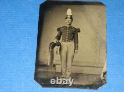 CIVIL WAR SOLDIER IN UNIFORM TINTYPE PHOTO AMERICANA PHOTOGRAPH MILITARY 1860's