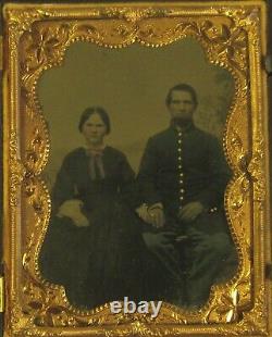 CIVIL WAR SOLDIER WithWIFE. TINTED 4TH PLATE AMBROTYPE, FULL UNION CASE