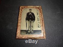 CIVIL War Union Armed Soldier 1/8th Plate Tintype Rifle Bayonet Breast Plate Buc