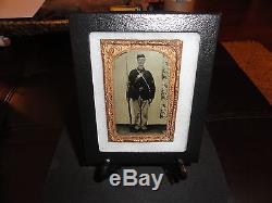 CIVIL War Union Armed Soldier 1/8th Plate Tintype Rifle Bayonet Breast Plate Buc
