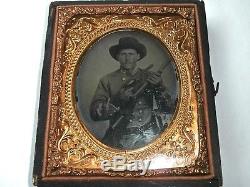 CONFEDERATE CIVIL WAR 1/6th PLATE AMBROTYPE SOLDIER PISTOL RIFLE KNIFE Dag Tin