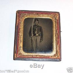 CONFEDERATE OR UNION SOLDIER WITH CAVALRY SABRE KNIFE & PISTOL CIVIL WAR TINTYPE
