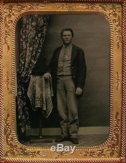 Ca 1860's CIVIL WAR 1/4 PLATE TINTYPE UNION SOLDIER with VI ARMY CORPS BADGE