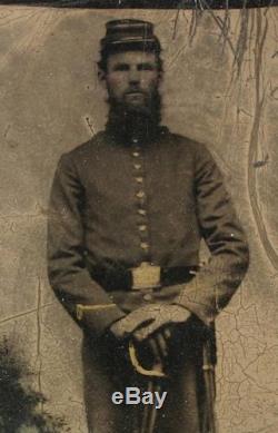 Ca 1860's CIVIL WAR CDV SIZE TINTYPE ARMED UNION INFANTRY SOLDIER
