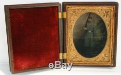 Ca 1860s CIVIL WAR 1/4 PLATE TINTYPE ARMED UNION INFANTRY SOLDIER SUPPORT ARMS