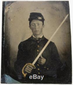 Ca. 1860s CIVIL WAR 6th PLATE TINTYPE ARMED UNION SOLDIER in PATRIOTIC CASE
