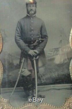 Civil War 1/4 plate Tintype of double armed Union soldier