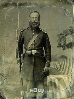 Civil War 1/6th Plate Tintype Armed Union Soldier SNY Belt Plate