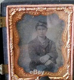 Civil War Ambrotype ID'ed Ohio soldier with note and other identifying marks