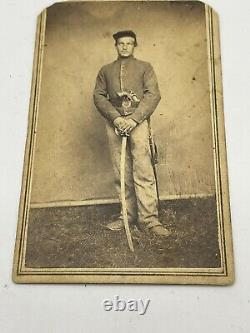 Civil War CDV Photo Union Soldier With Sword & Pistol Alexandria Virginia