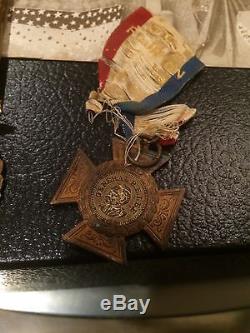 Civil War Medals and Soldier Tintype Photo