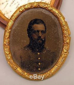 Civil War Soldier Image with Inscriptions in Small Oval Union Case