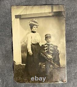 Civil War Tintype Photo Uniformed Soldier Officer With Wife & Sword By Tent Read