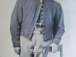 Civil War cavalry soldier 1/4 plate tintype photograph & case