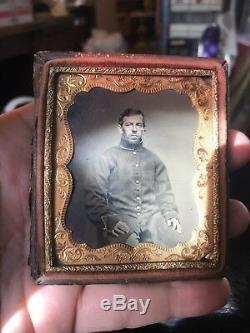Civil War soldier daguerreotype Tintype 9 button coat military union case