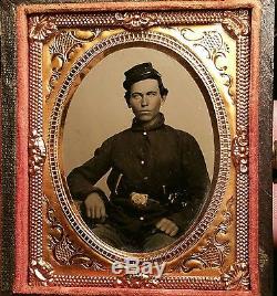 Civil war tintype ninth plate of double armed young soldier minty condition