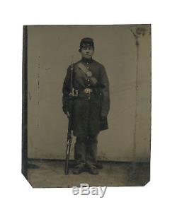 Double 1/6 Plate Civil War Tintypes Armed Union Soldier and Mother/Baby with ID