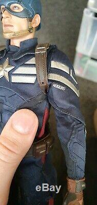 Hot Toys 1/6 Captain America Winter Soldier Steve Rogers + CIVIL War Outfit
