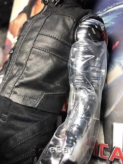 Hot toys MMS351 Captain America 3 Civil War 1/6 Winter Soldier figure only