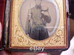 ID'ed Civil War Soldier Ambrotype Photo with Hat Marked 9th NEW HAMPSHIRE INF Vols