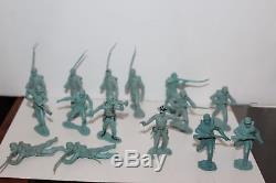 LARGE LOT of 150 pcs. MARX CIVIL WAR UNION and CONFEDERATE BLUE & GRAY SOLDIERS
